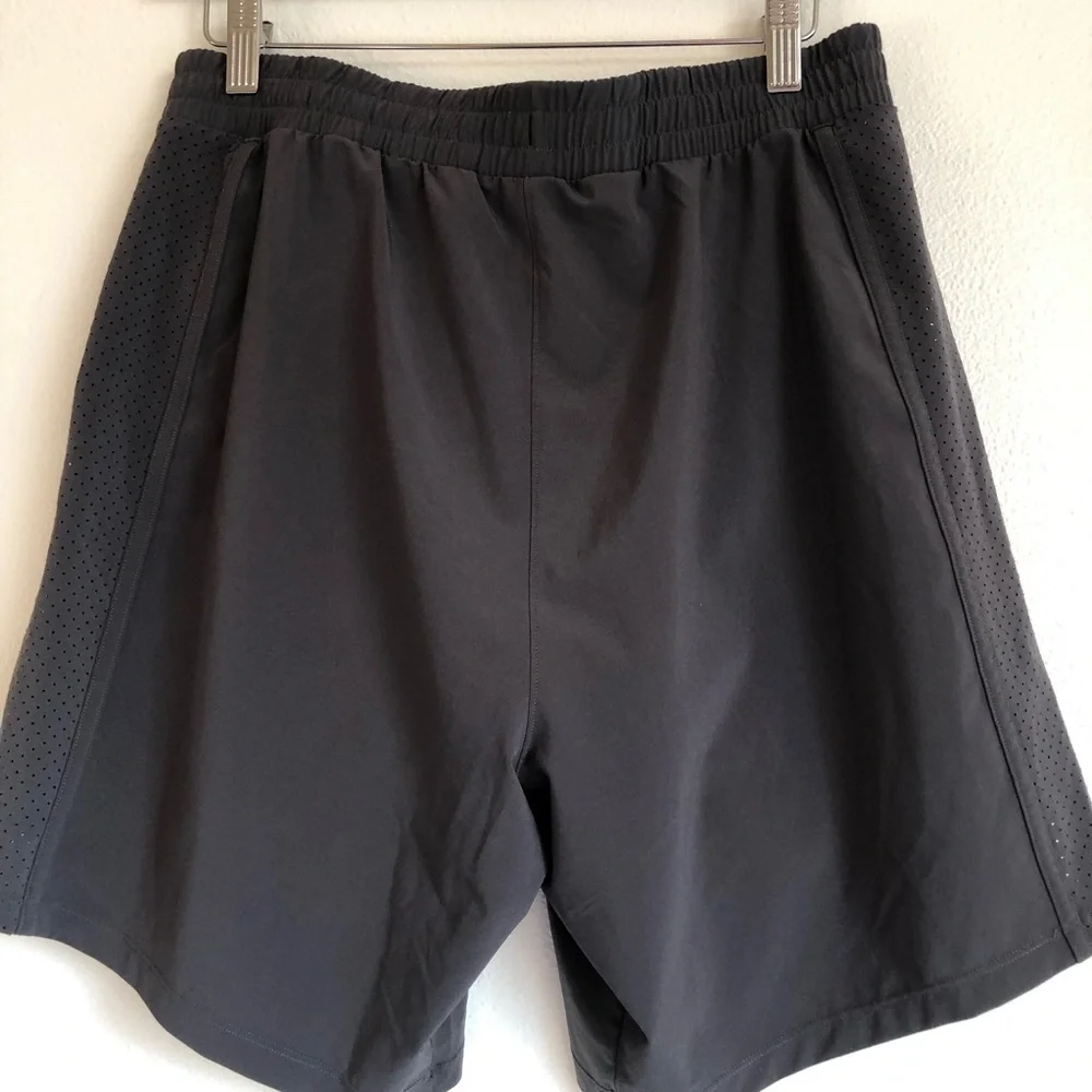 Second Skin Grey / Maroon Compression Lined Workout Athletic Shorts Size Large
